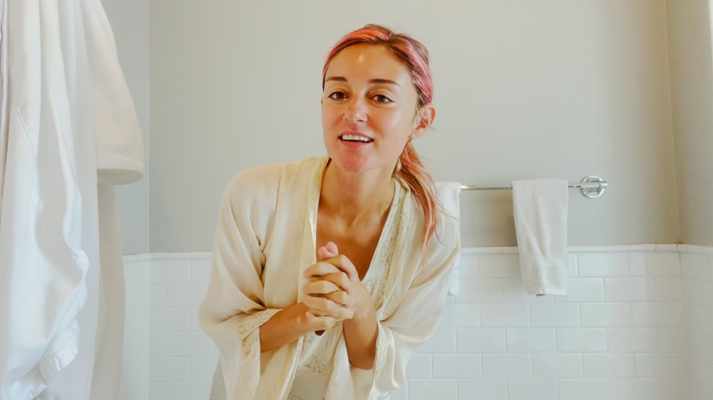 Hills&rsquo; Star Caroline D&rsquo;Amore&rsquo;s Icy Beauty Gadget is a Must-Have for Summer