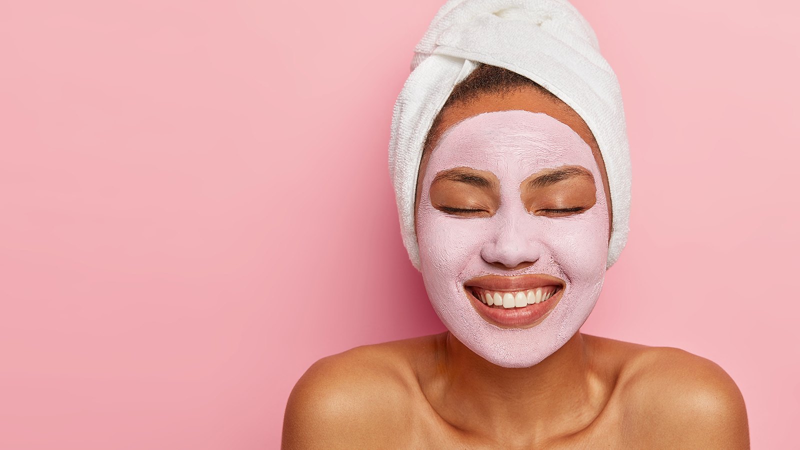 pink-clay-mask-skincare