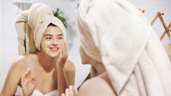 tula-exfoliating-blackhead-scrub