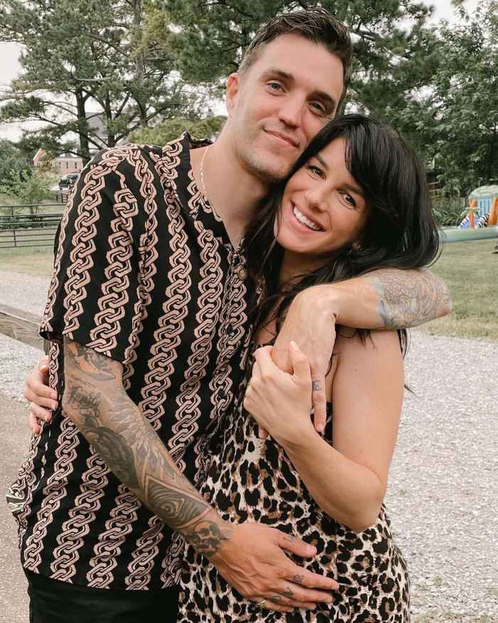 90210s Shenae Grimes Beech Gives Birth Welcomes 2nd Child With Husband Josh Beech