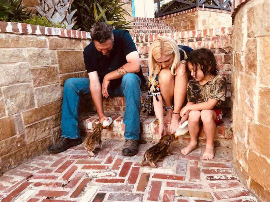 Animal Lovers Blake Shelton Sweetest Photos With Gwen Stefani 3 Sons Over the Years