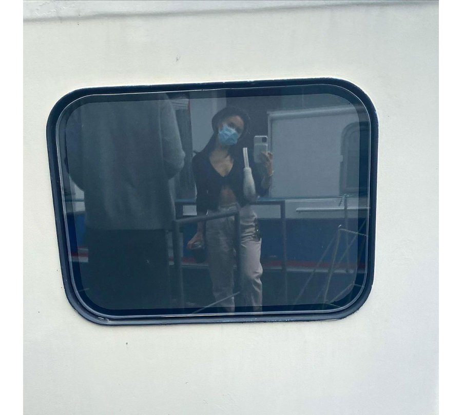 Ariana Grande Shares Adorable Photos From Her Netherlands Honeymoon With Dalton Gomez 3