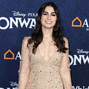 Bachelor Ashley Iaconetti Pregnancy Acne 3