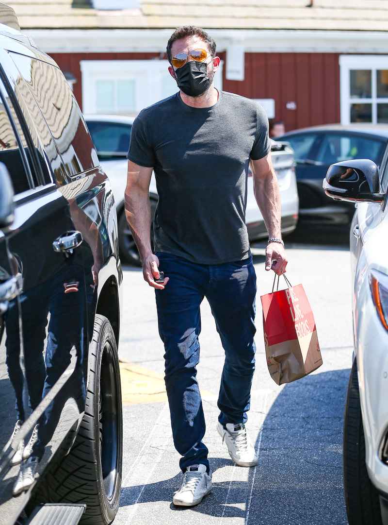 Ben Affleck and Jennifer Lopez Stay Close During Shopping Trip: Photos