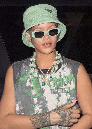 Celebs Are Obsessed With the Return of the ‘90s Bucket Hat: Photos