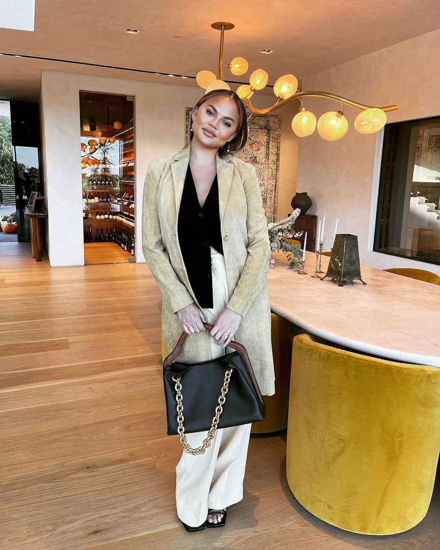 Chrissy Teigen Faces Bullying Accusations After Past Messages Resurface