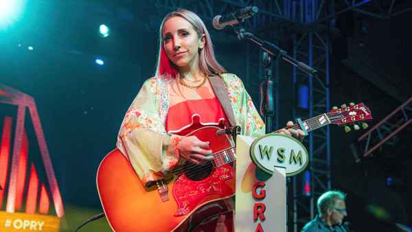 Country Star Ashley Monroe Reveals Rare Cancer Diagnosis