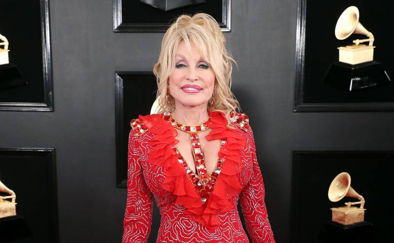 Dolly Parton Launches New Fragrance 4