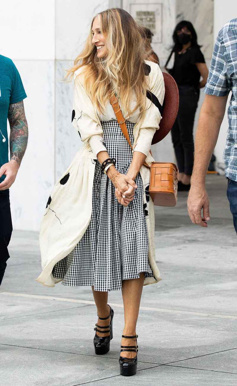 Fabulous Fashion Sarah Jessica Parker Wears on And Just Like That 5