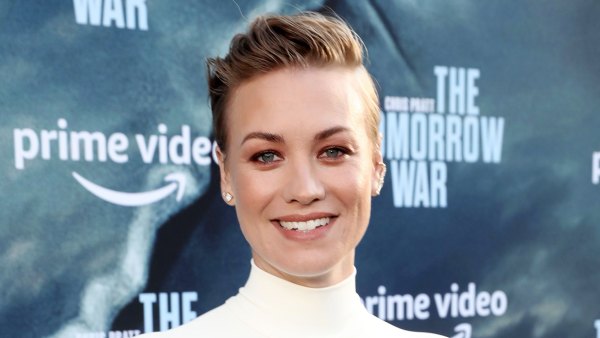 Handmaid Tales Yvonne Strahovski Is Pregnant With 2nd Child