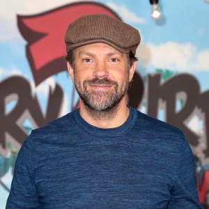 Jason Sudeikis Finally Explains His Golden Globes Hoodie Choice