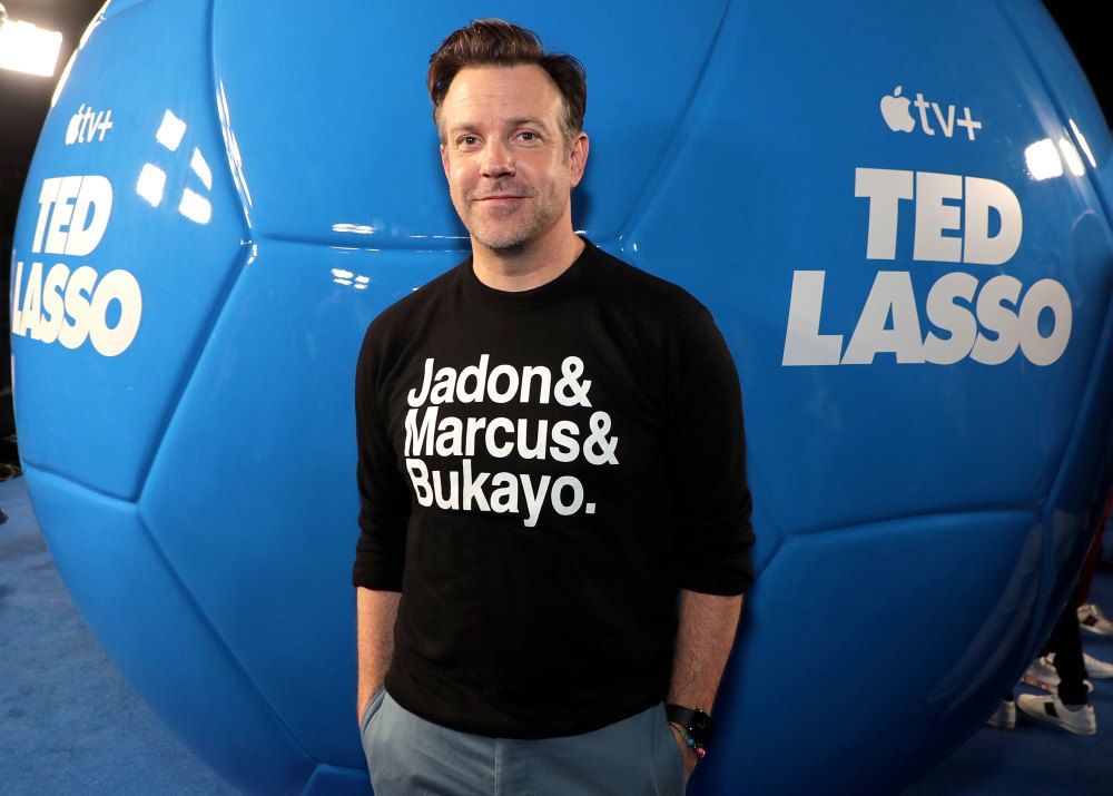 Jason Sudeikis Supports England Black Soccer Players at Ted Lasso Premiere With Meaningful Sweatshirt 2