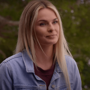 Juliette Returns to Siesta Key After Kelsey Fight