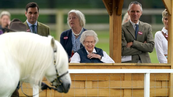 Queen Elizabeth Attends the Royal Windsor Horse Show Promo