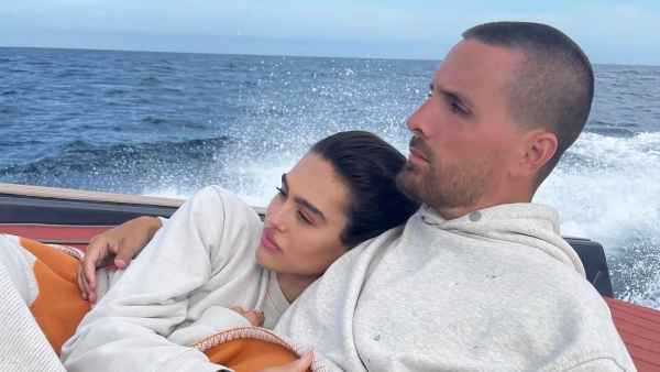 Scott Disick Cozies Up With Amelia Hamlin, Daughter Penelope on Weekend Boat Trip: See Pics