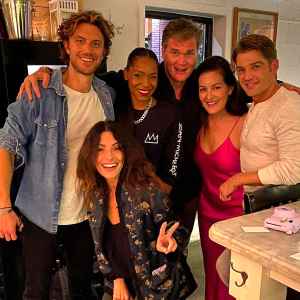 Friends IRL! The Best Behind-the-Scenes Snaps of the ‘Sex/Life’ Cast