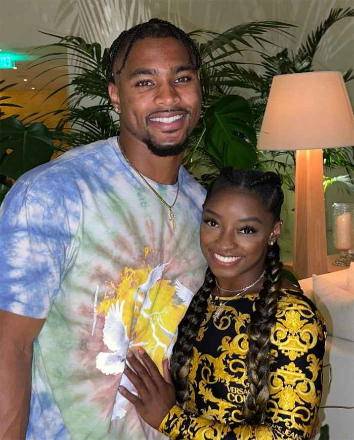 Simone Biles Boyfriend Jonathan Owens Shows His Support After Tokyo Olympics Exit
