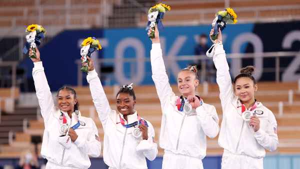 Simone Biles Praises Teammates After Olympics Withdrawal