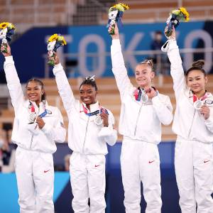 Simone Biles Praises Teammates After Olympics Withdrawal