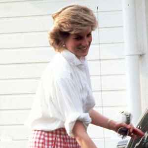 The Meaningful Outfit That Inspired Princess Diana’s Statue