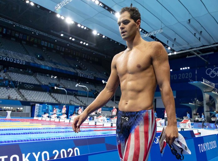 Unvaccinated Olympic Swimmer Michael Andrew Gets Backlash Going Maskless