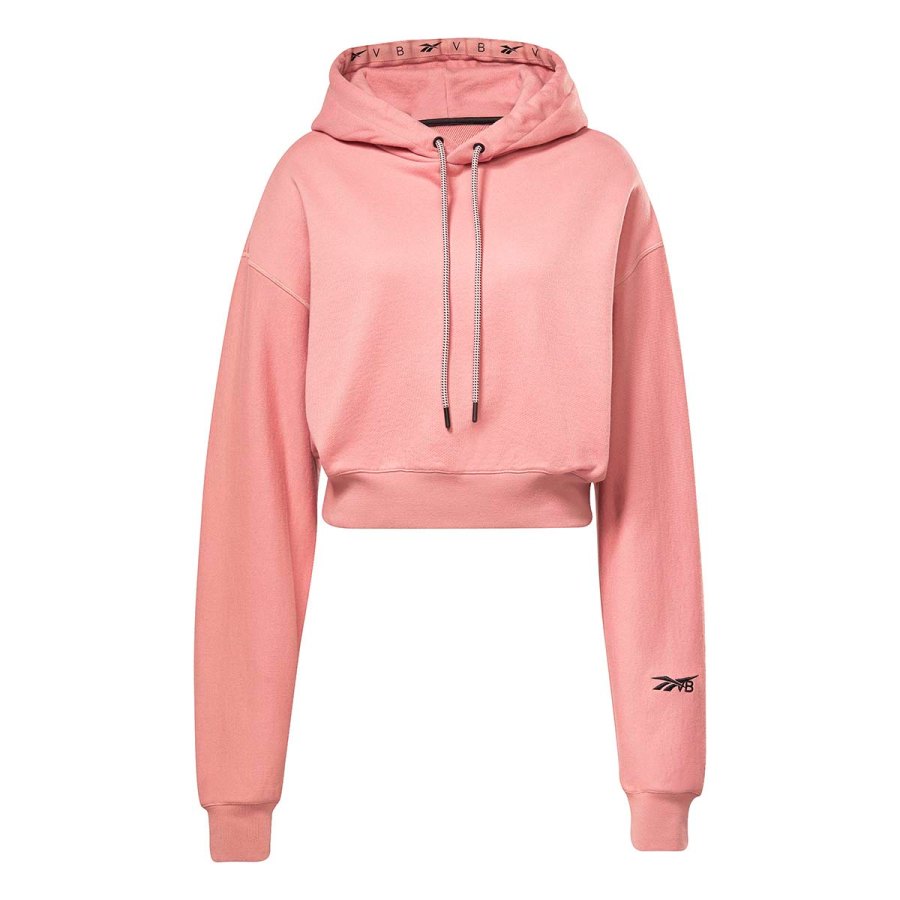 Victoria Beckhams Latest Reebok Collab Starts Just 80 Photos