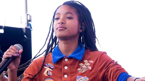 Willow Smith Opened Up About Having an Anxiety Attack Before a Performance