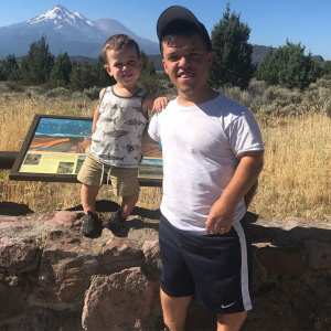 Zach Roloff and 4-Year-Old Son Jackson Epic Road Trip Adventure 8