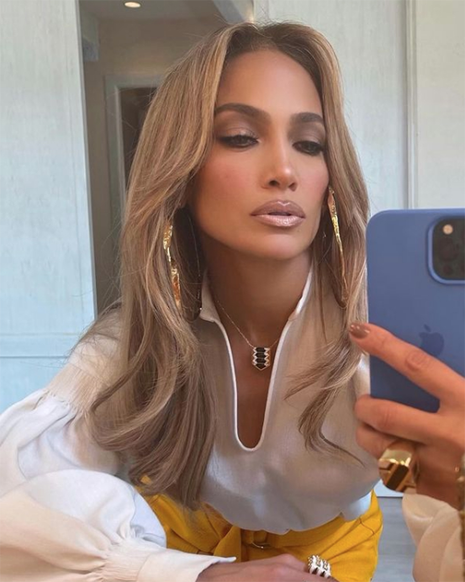 jennifer-lopez-white-blouse