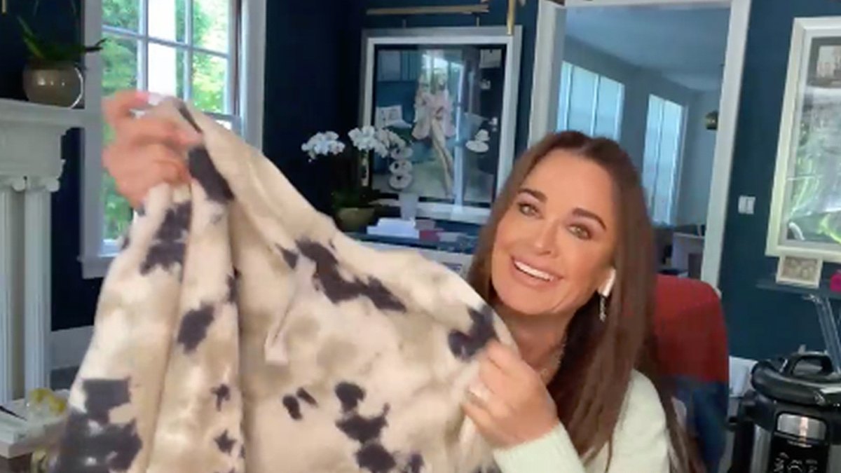 kyle-richards-prime-day-sweatshirt