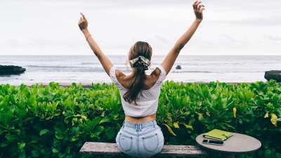 waist-cinching-tops