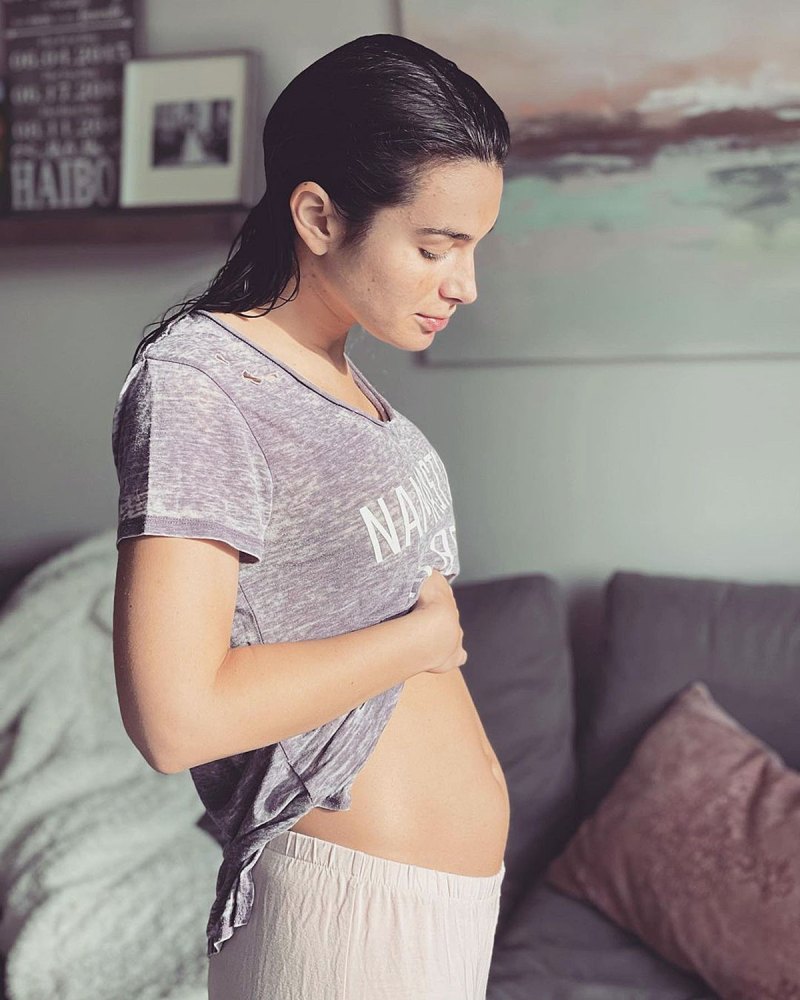 Bachelor Paradise Pregnant Ashley Iaconetti Baby Bump Photos