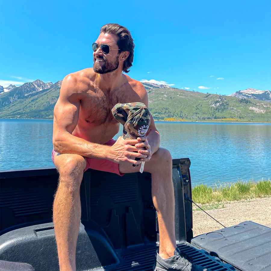 Bachelorette’s Bennett Jordan’s Arm Muscles Are Out of Control: Pic