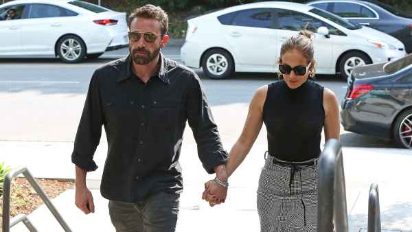 Ben Affleck and Jennifer Lopez Go Shopping Amid Serious Marriage Discussions 2