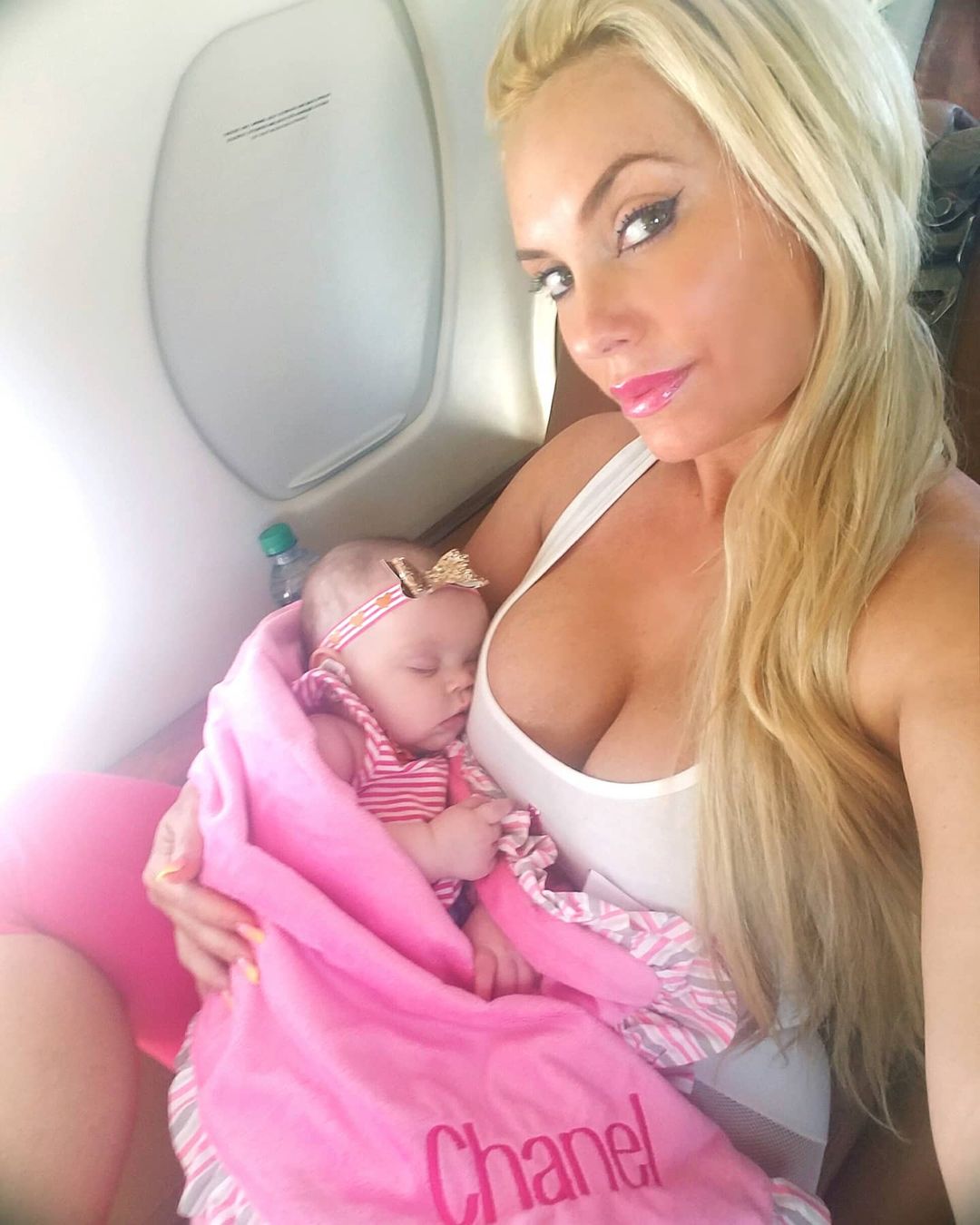 Coco Austins Breast-Feeding Photos With Daughter, Nursing Quotes