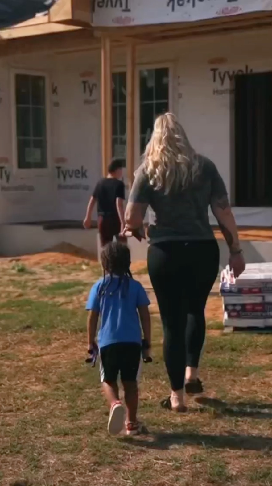 Inside Teen Mom 2's Kailyn Lowry's Home Build for 4 Kids: Photos Hand-in-Hand