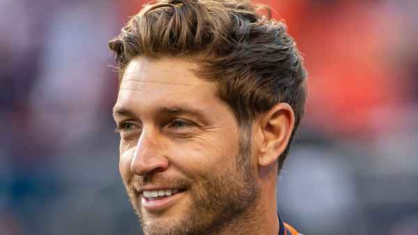 Jay Cutler Claims He Was Dropped From Uber Eats Ad Chicago Bears Jacket
