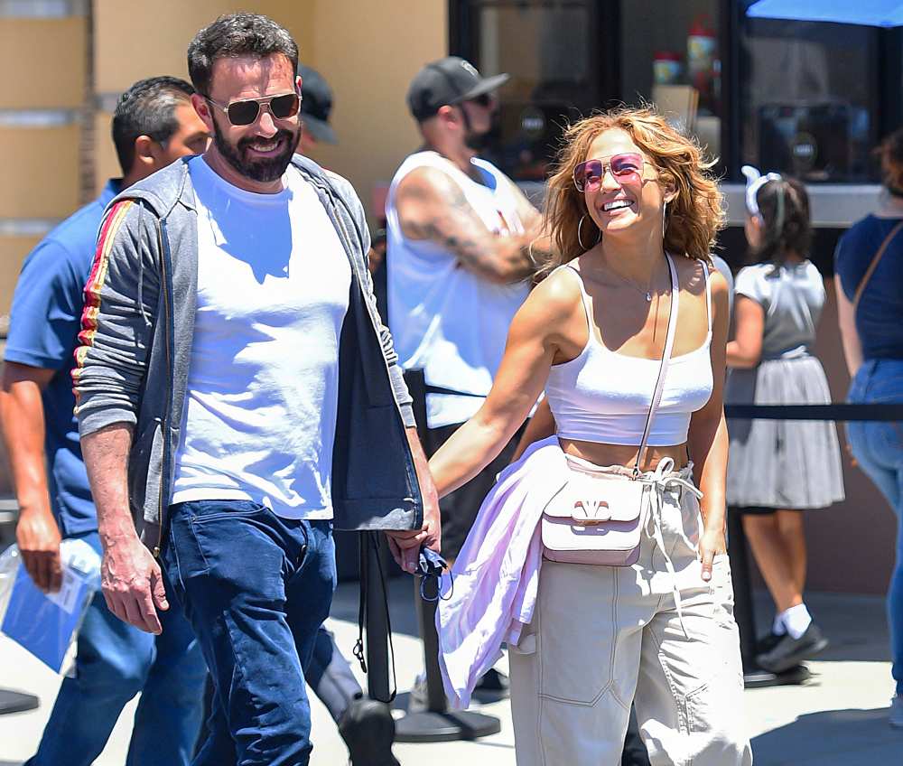 Jennifer Lopez and Ben Affleck Are Seriously Considering Eloping 2