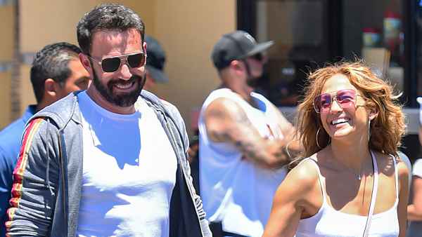 Jennifer Lopez and Ben Affleck Bring Their Kids to See 'Hamilton' in Los Angeles