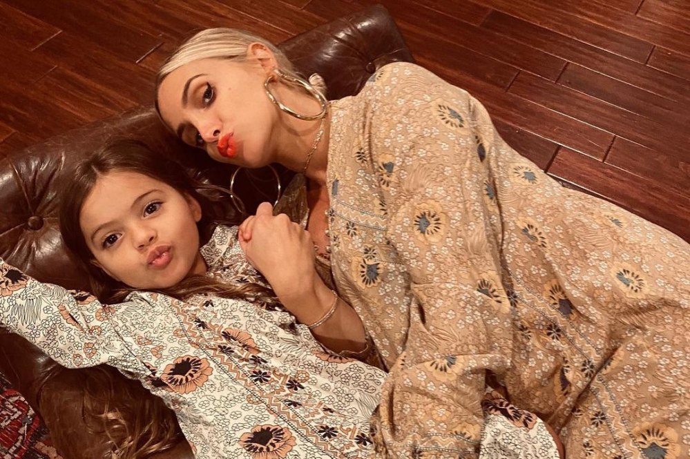 Jessica, Ashlee Simpson's Daughters Pose in Matching Dresses: 'Cousin Love'