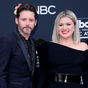 Kelly Clarkson Asks to Legally Restore Her Last Name Amid Brandon Blackstock Divorce