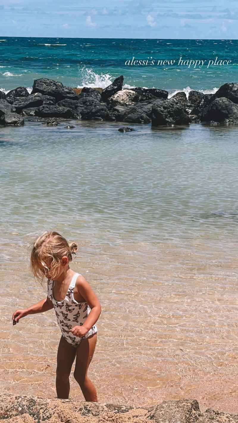 Lauren Burnham and Arie Luyendyk Jr. Take 1st Trip to Hawaii Home With 3 Kids Beach Lover