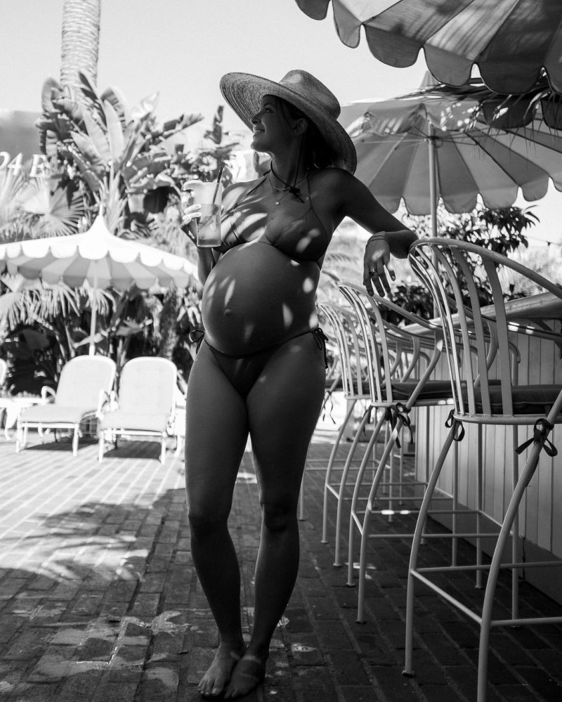 Pregnant Kaitlynn Carter Shows Baby Bump Progress in Bikini: Photo