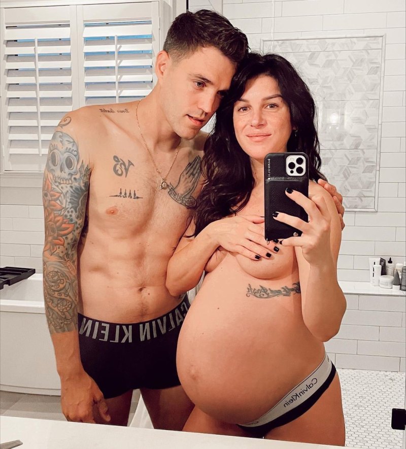 Shenae Grimes-Beech Posts Topless Photo at 39 Weeks Pregnant