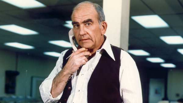 The Mary Tyler Moore Show’s Ed Asner Died at Age 91