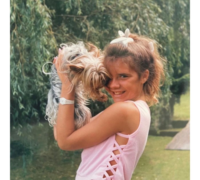 Victoria Beckham Latest Pic Proves She’s Always Been a Trendsetter 2