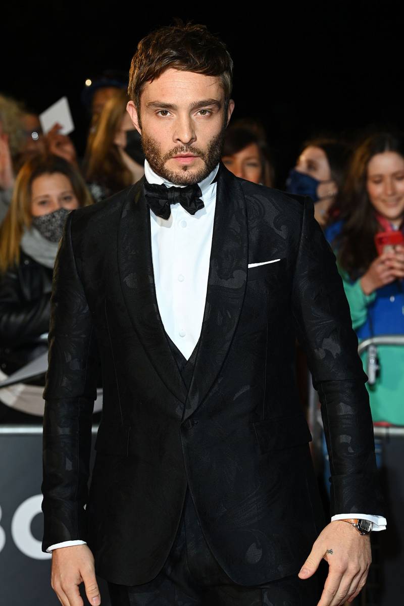 See the Best Dressed Stars, Hottest Hunks at the 2021 GQ Men of the Year Awards: Photos