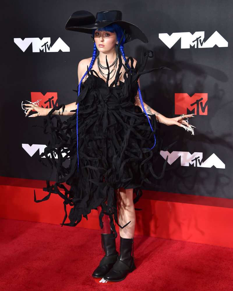 Ashnikko Red Carpet MTV 2021 VMAs