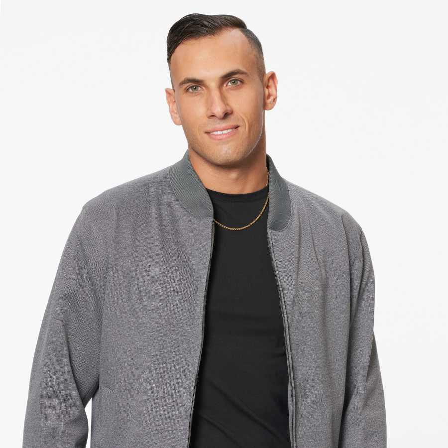 Bachelorette Cast Pics Peter