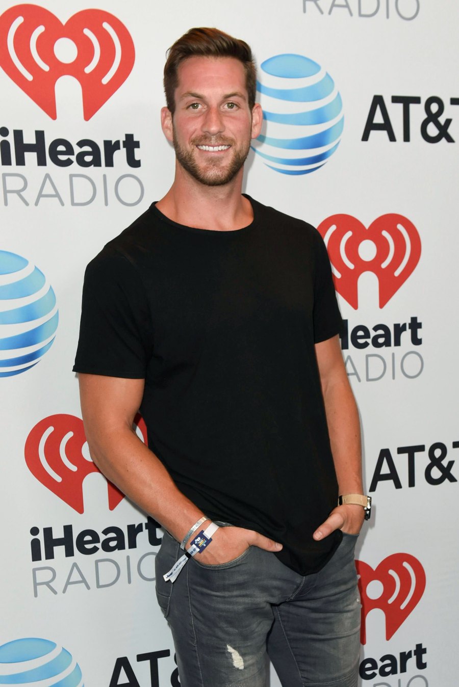 Ben Higgins Ali Fedotowsky and More React to Jesse Palmer Taking Over as Bachelor Host Chase McNary